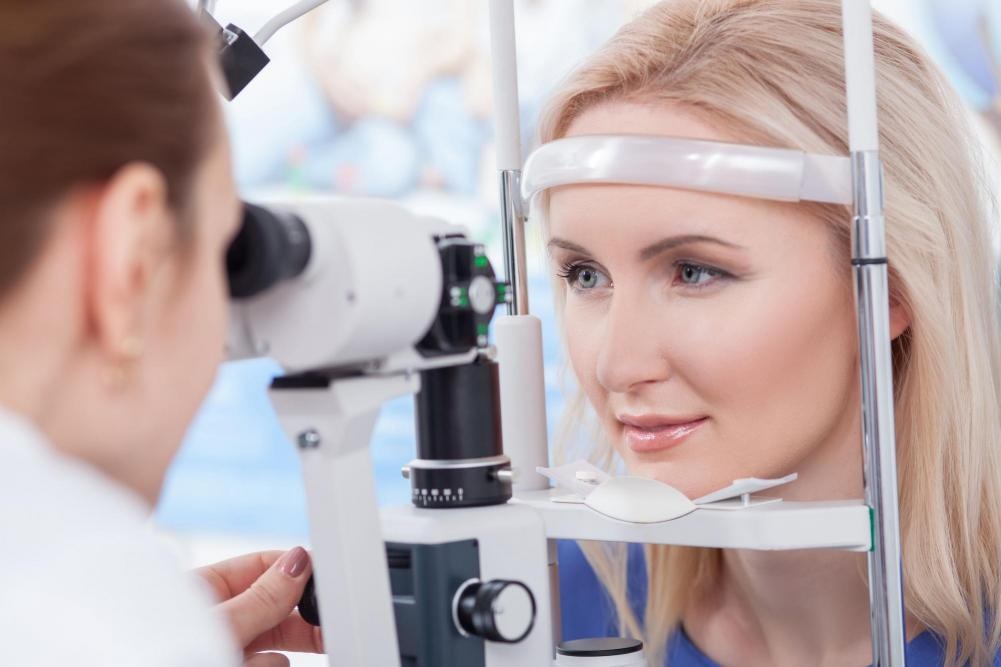 the-many-services-and-benefits-of-seeing-an-eye-doctor-thinking-about